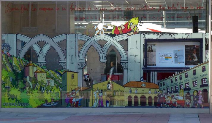 Exterior de la oficina de turismo de Mariano Granados. 