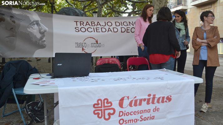 Voluntarias de Cáritas en una jornada divulgativa este año. /SN