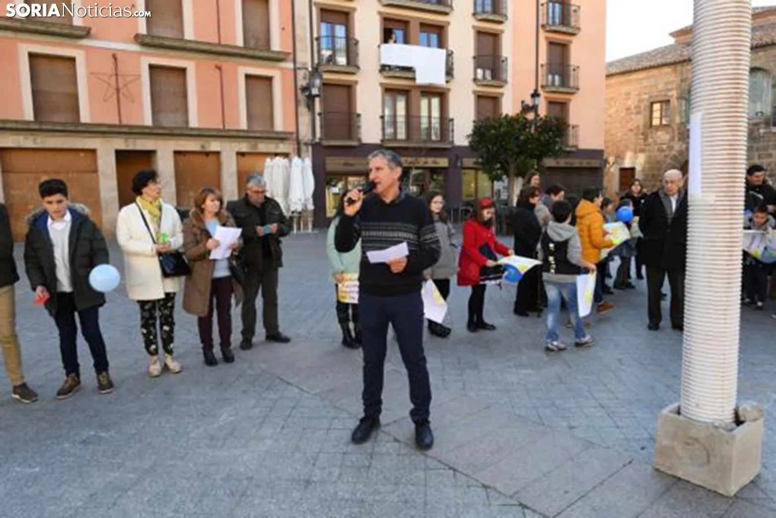 Una imagen de la jornada de este miércoles en la plaza Mayor agredeña. / I. Grijalbo