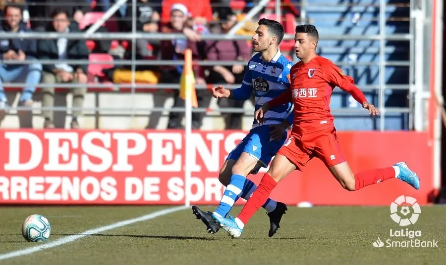 Foto 2 - El Depor gana en Soria y se regala la posibilidad de seguir creyendo