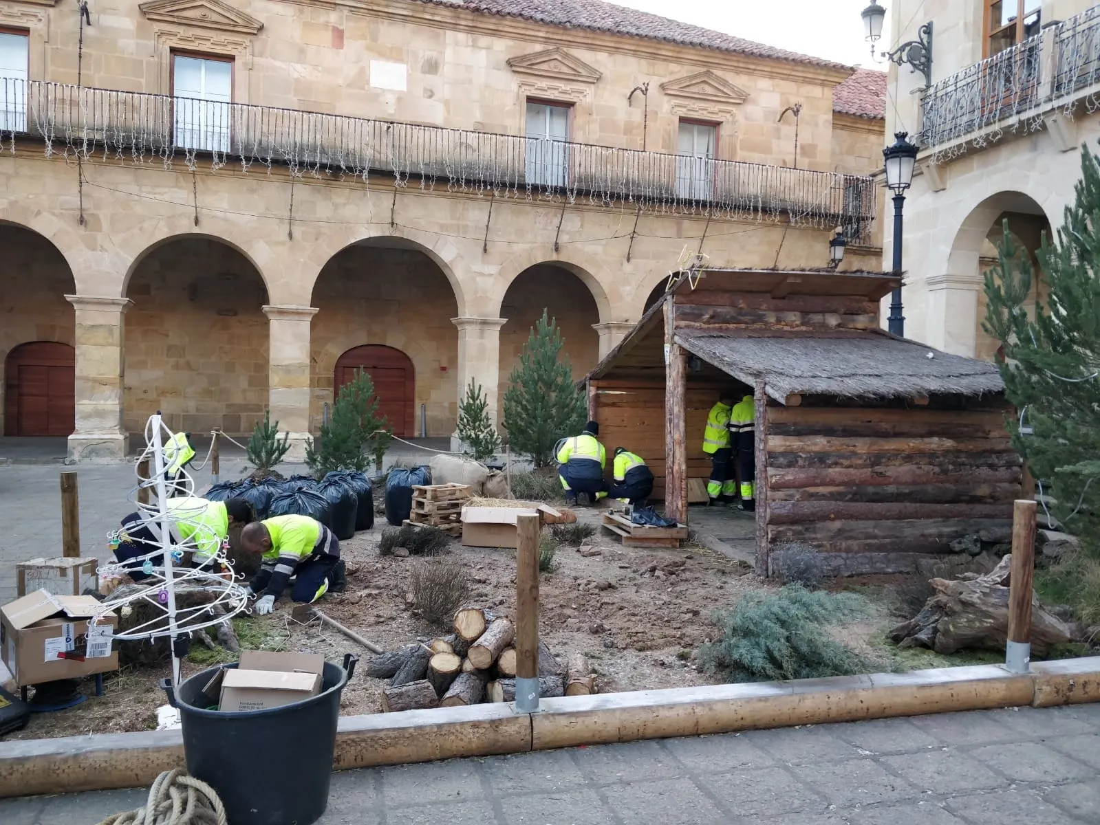 Foto 2 - Soria comienza a desmontar la Navidad