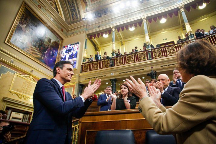Pedro Sánchez ya es presidente del Gobierno gracias a la abstención de Bildu y ERC
