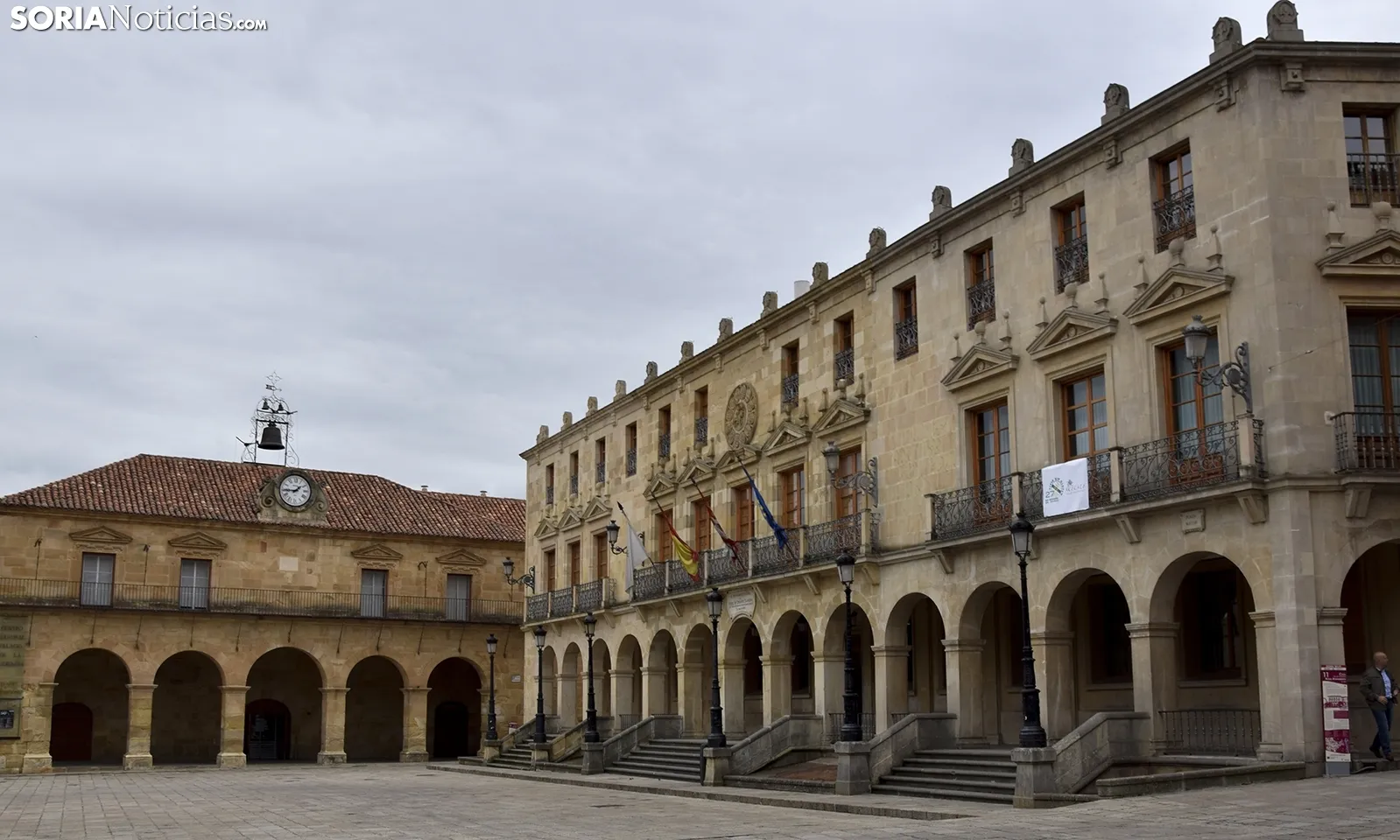 Una imagen de la plaza Mayor con el ayuntamiento a la derecha. /SN