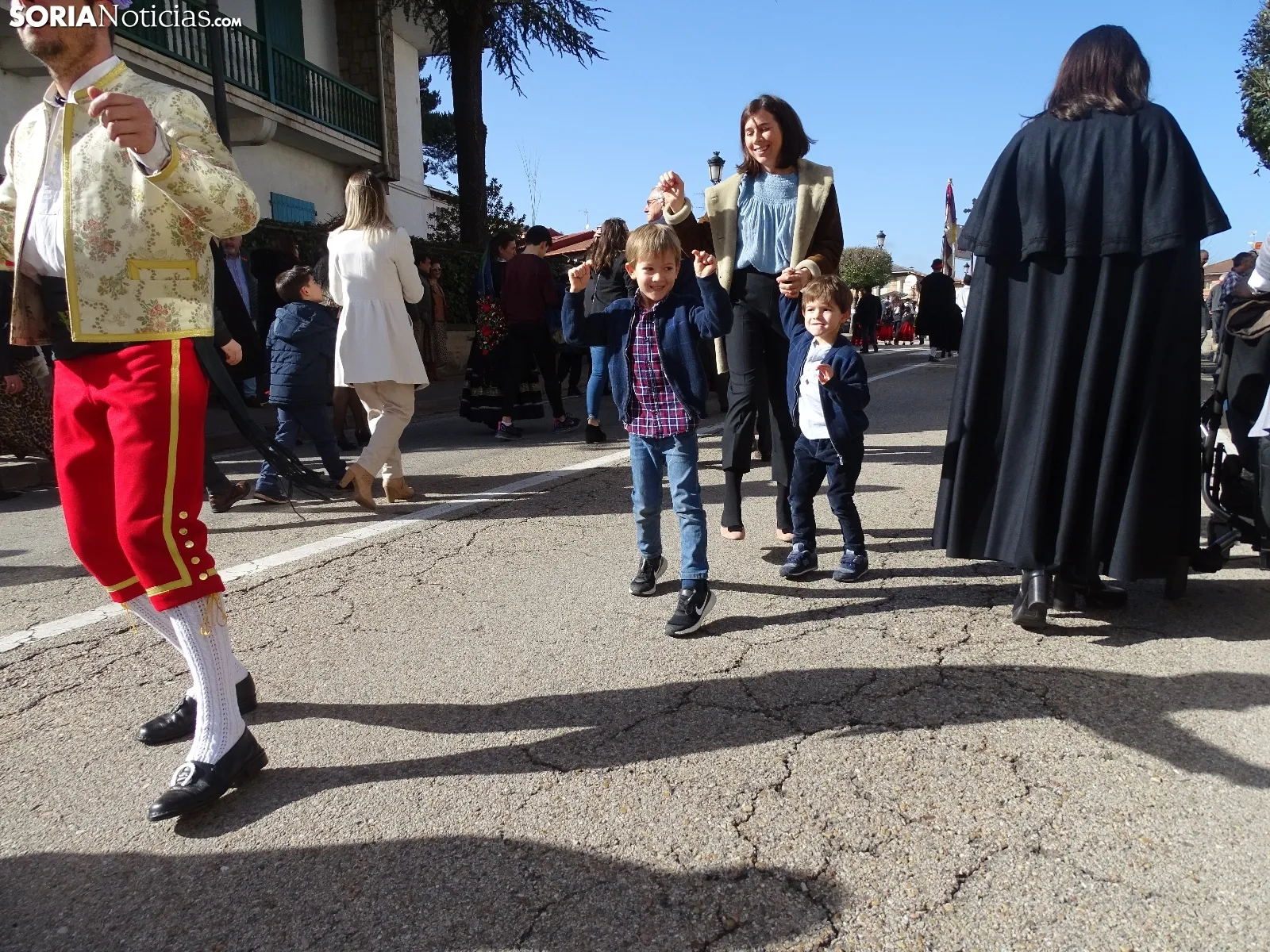 Una imagen de la festiva jornada en San Leonardo de Yagüe. /SN