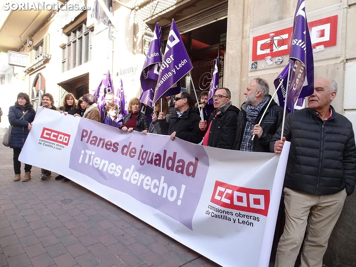 Concentración en CCOO este viernes 7 de febrero.