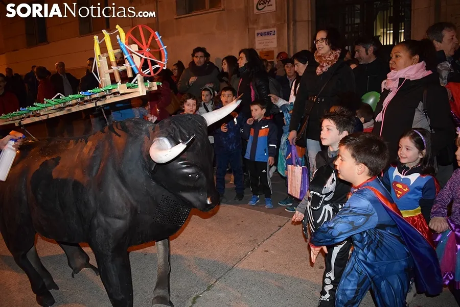 Foto 18 - Galer&iacute;a de im&aacute;genes: el desfile carnavalesco de los m&aacute;s peque&ntilde;os