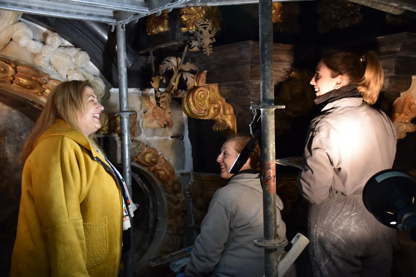 Foto 2 - La Junta invierte 100.000 &euro; en restaurar el retablo del Cristo de las Maravillas en El Burgo