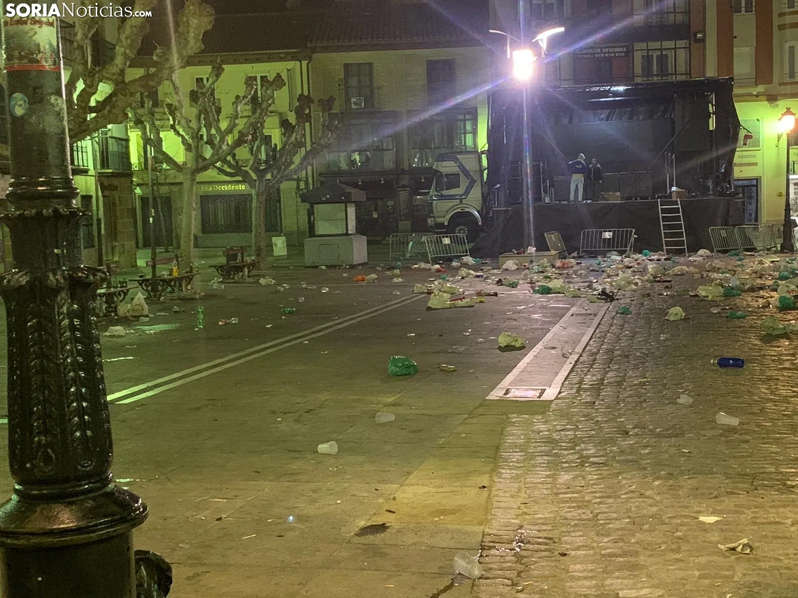 Imagen de la plaza del Tubo después de la fiesta. 