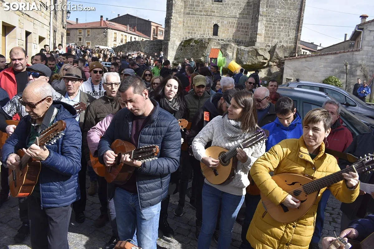 Sale la Ronda en Duruelo por Carnaval