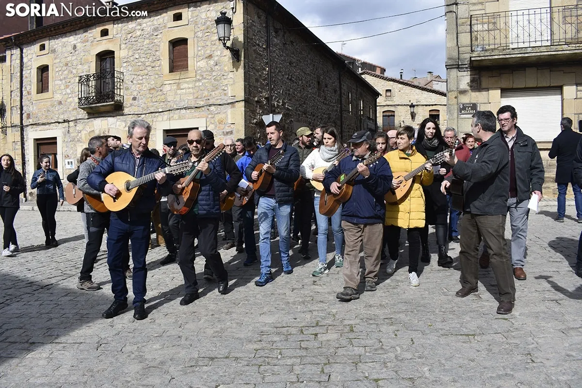 Sale la Ronda en Duruelo por Carnaval