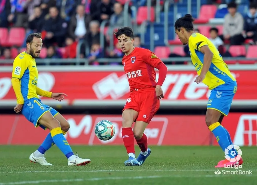 Foto 2 - El Numancia salva un punto en casa tras un sufrido encuentro ante Las Palmas (1-1)
