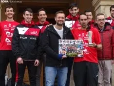 El Club Atletismo Numantino es homenajeado por las instituciones sorianas