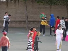 Una imagen del ambiente este viernes en el colegio. /SN