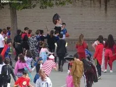 Una imagen del ambiente este viernes en el colegio. /SN