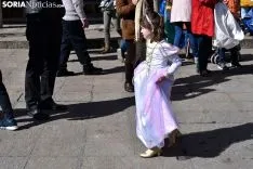 Gigantes y Cabezudos por Carnaval.