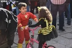 Gigantes y Cabezudos por Carnaval.