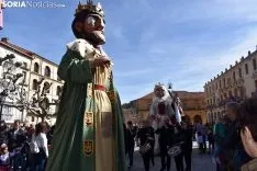 Gigantes y Cabezudos por Carnaval.