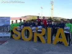 Foto conjunta de los tres clubes de atletismo de la capital