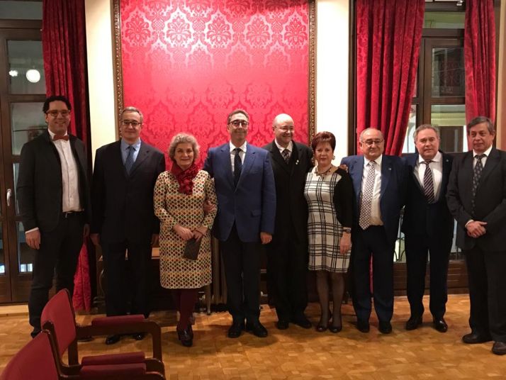 Los odontólogos piden leyes de publicidad sanitaria y de sociedades profesionales en el día de su patrona