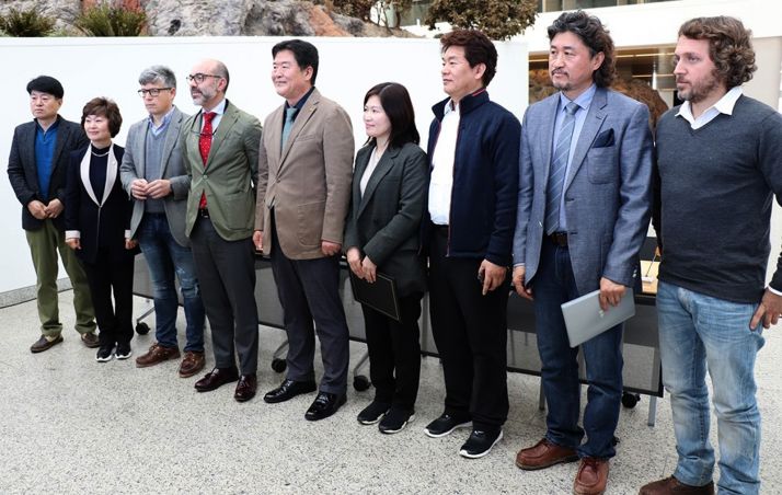 Una imagen la recepción a los representantes coreanos. /Jta.