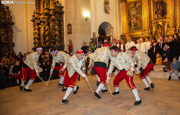 Una escena del Paloteo en San Leonardo este año. /MF