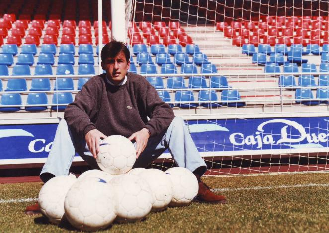 Hoy se cumplen 24 años del inolvidable gol de Barbarin en el Camp Nou