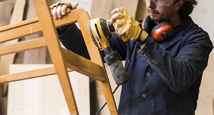 Exigen a la Junta que contrate los 150 asesores laborales subvencionados en Castilla y León