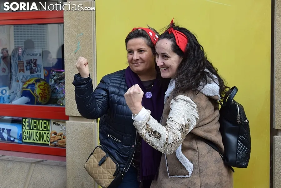 Inauguración de la plaza de Las Mujeres en Soria.