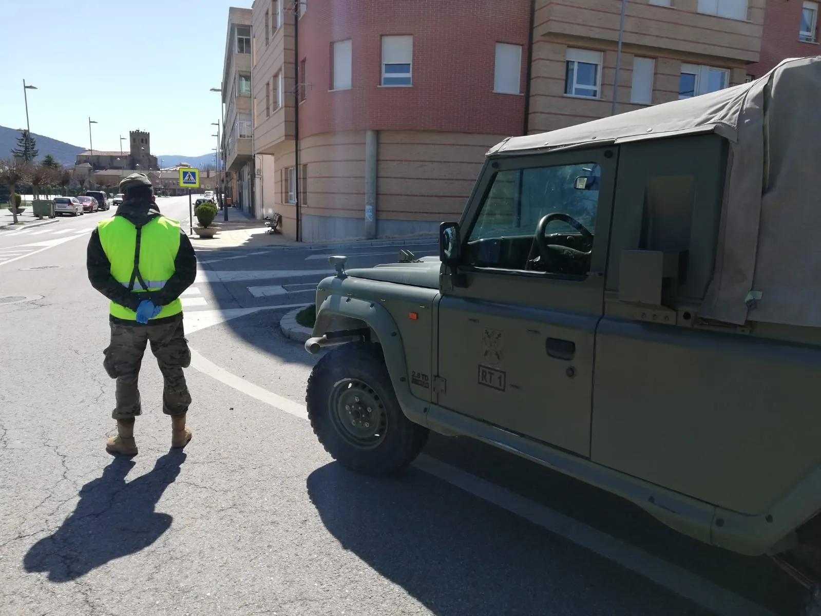 Foto 2 - El ej&eacute;rcito act&uacute;a en &Oacute;lvega contra el Covid 19