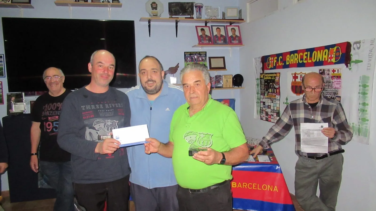 Foto 2 - Adolfo Marina y &Aacute;ngel  Salvador ganan el gui&ntilde;ote de la Pe&ntilde;a Barcelonista