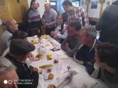 Foto 3 - Comida vecinal en el Barrio Moro agrede&ntilde;o para terminar sus fiestas