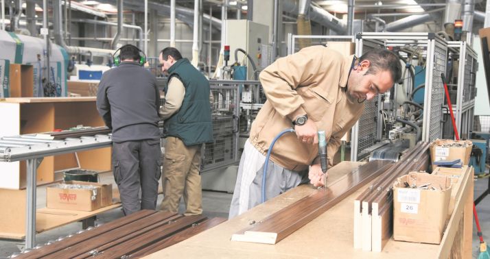 Caja Rural: Hablamos con la compañía y tomaremos la mejor decisión para Norma Doors