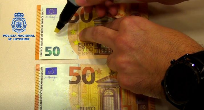 La Policía Nacional advierte de que el uso del rotulador detector de billetes falsos no siempre es efectivo 