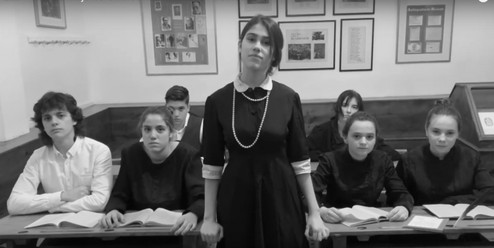 VÍDEO: El IES Machado homenajea a las pioneras por el 8M