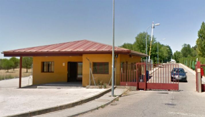 El acceso al centro penitenciario de Villanubla. /GM
