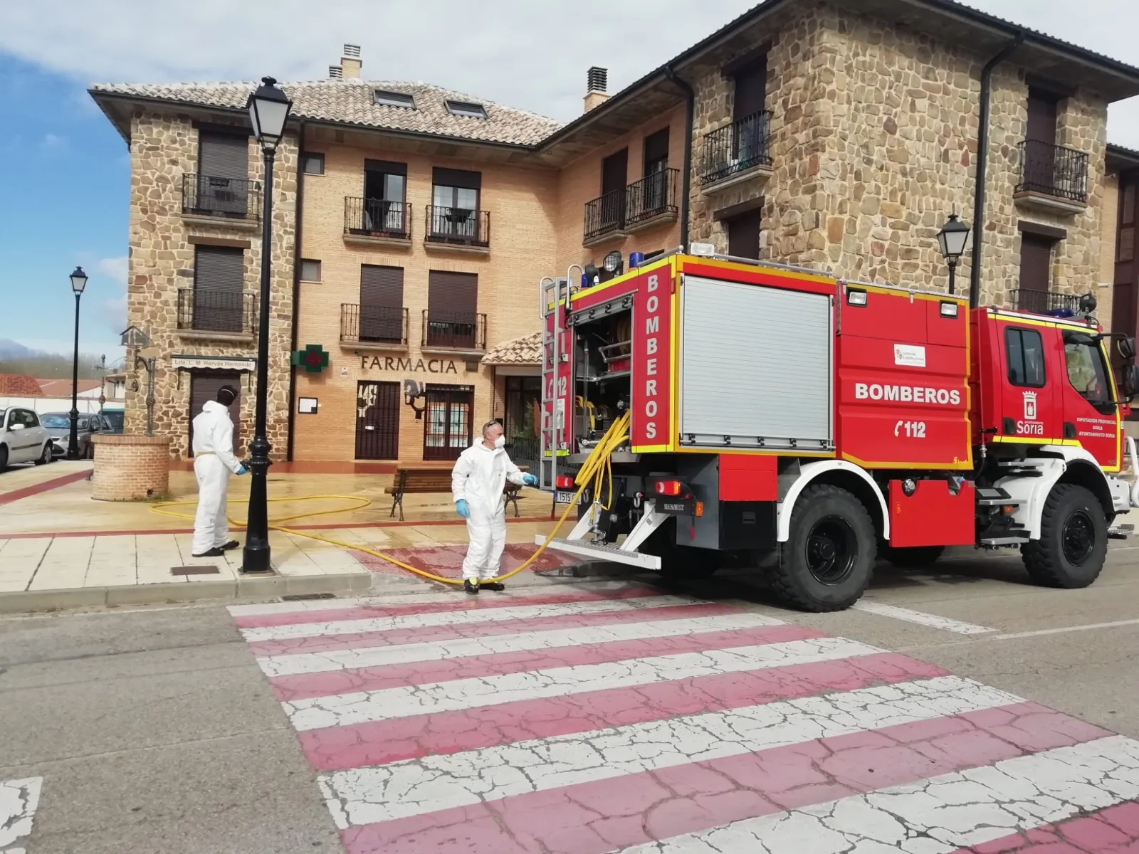 Foto 2 - Los bomberos de la capital concluyen el lunes la labor formativa de los grupos de desinfecci&oacute;n