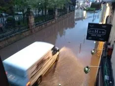 Foto 3 - Una tormenta anega el centro de Soria y deja blanco Camaretas