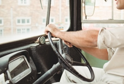 Los servicios de transporte recuperan este lunes los niveles de la segunda semana de confinamiento