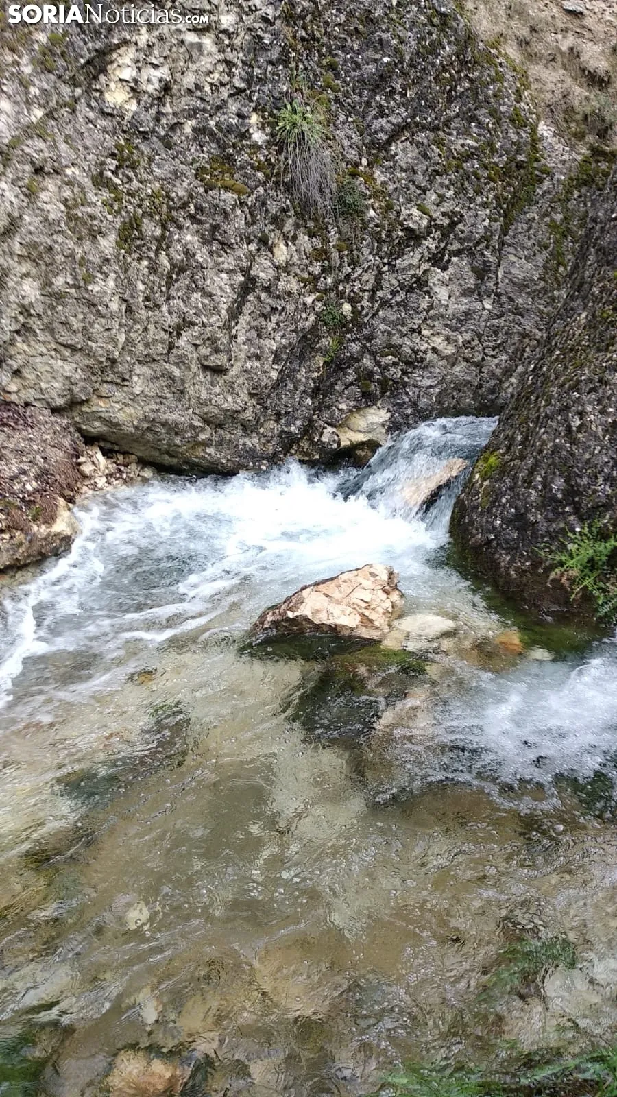 Foto 10 - Espectaculares im&aacute;genes de la cascada de La Toba
