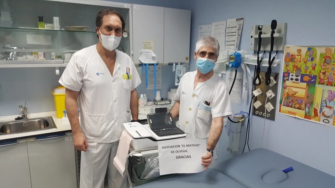 Foto 2 - La Asociaci&oacute;n El Matojo, de &Oacute;lvega, dona equipamiento para las UCI de Soria