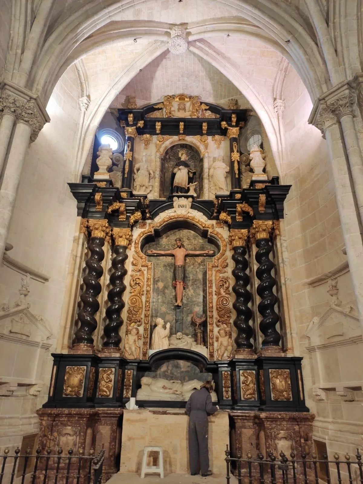 Retablo de la capilla del Santo Cristo del Milagro.