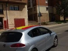 Foto 39 - Decenas de veh&iacute;culos, mucha bandera de Espa&ntilde;a y alg&uacute;n grito de &ldquo;fachas&rdquo; desde los balcones 