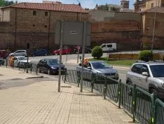 Foto 25 - Decenas de veh&iacute;culos, mucha bandera de Espa&ntilde;a y alg&uacute;n grito de &ldquo;fachas&rdquo; desde los balcones 