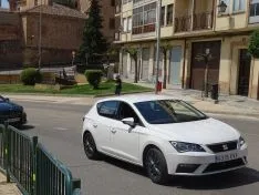 Foto 64 - Decenas de veh&iacute;culos, mucha bandera de Espa&ntilde;a y alg&uacute;n grito de &ldquo;fachas&rdquo; desde los balcones 
