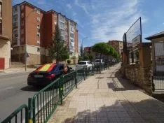 Foto 62 - Decenas de veh&iacute;culos, mucha bandera de Espa&ntilde;a y alg&uacute;n grito de &ldquo;fachas&rdquo; desde los balcones 