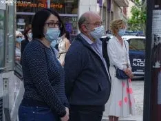 El minuto de silencio en la sede de la Subdelegación del Gobierno. /SN