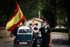 Foto 2 - En im&aacute;genes : Un centenar de veh&iacute;culos secunda en Soria la protesta de Vox contra S&aacute;nchez