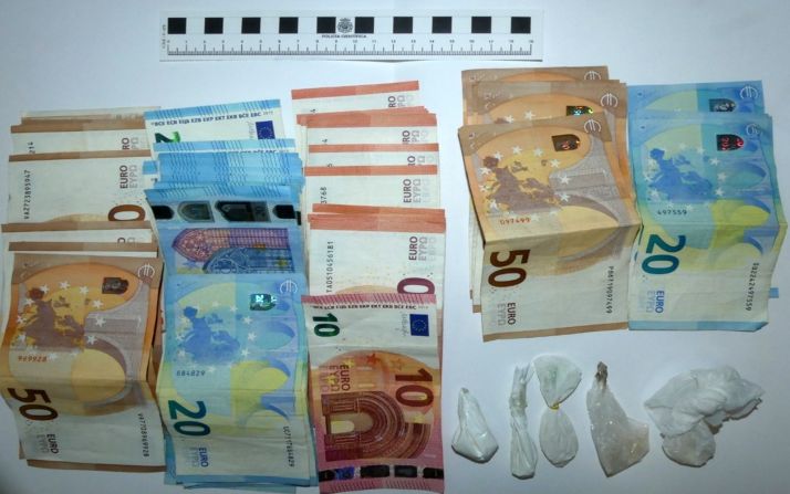 La droga y el dinero incautados. /CNP