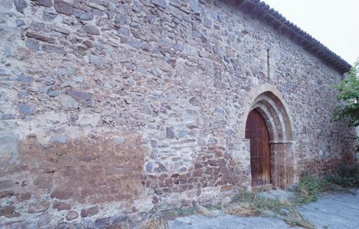 Comienza la restauración de la cubierta de la ermita de San Mamés, en Montenegro de Cameros 