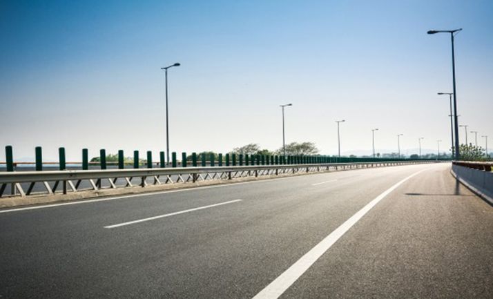 La Junta pide al Gobierno apoyos específicos para el sector del transporte público de viajeros y para el de mercancías